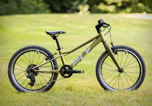 superior fly 20 oliwkowy promo.jpg