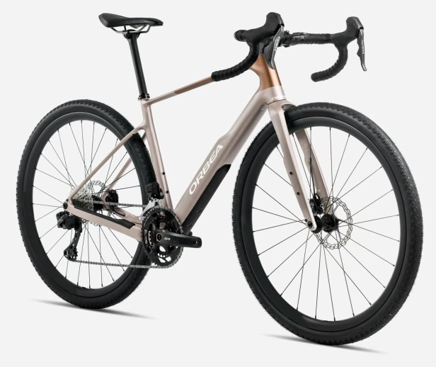T142TTCC-GP-FRONT-TERRA_M20iTEAM_over.jpg